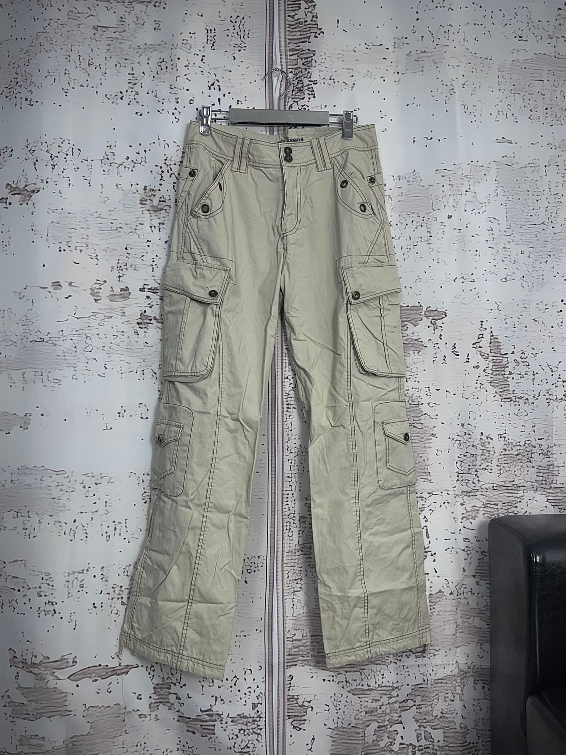 Ivory eyelet-detail cargo pants 상품이미지1