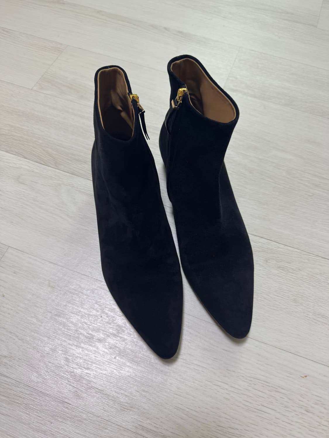 더 로우 스웨이드 부츠 The Row Ambra Ankle Boots  상품이미지1