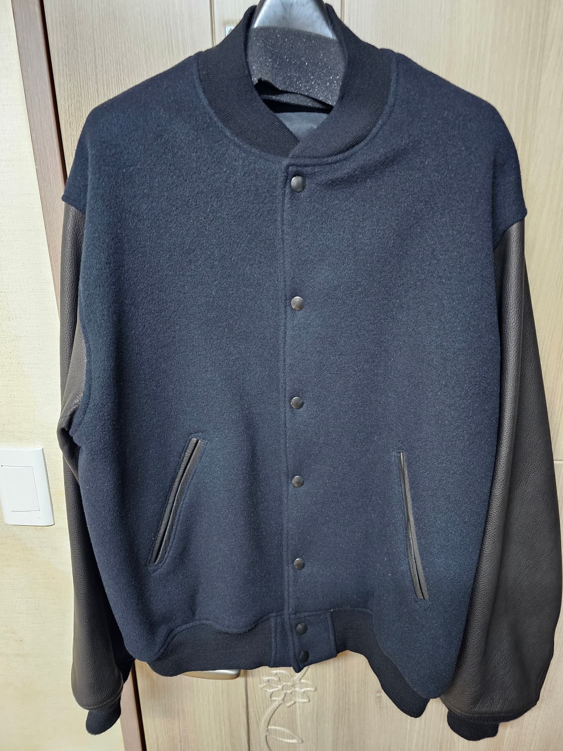 캡틴선샤인 23fw 어워드 자켓 44사이즈 블랙 바시티 상품이미지1