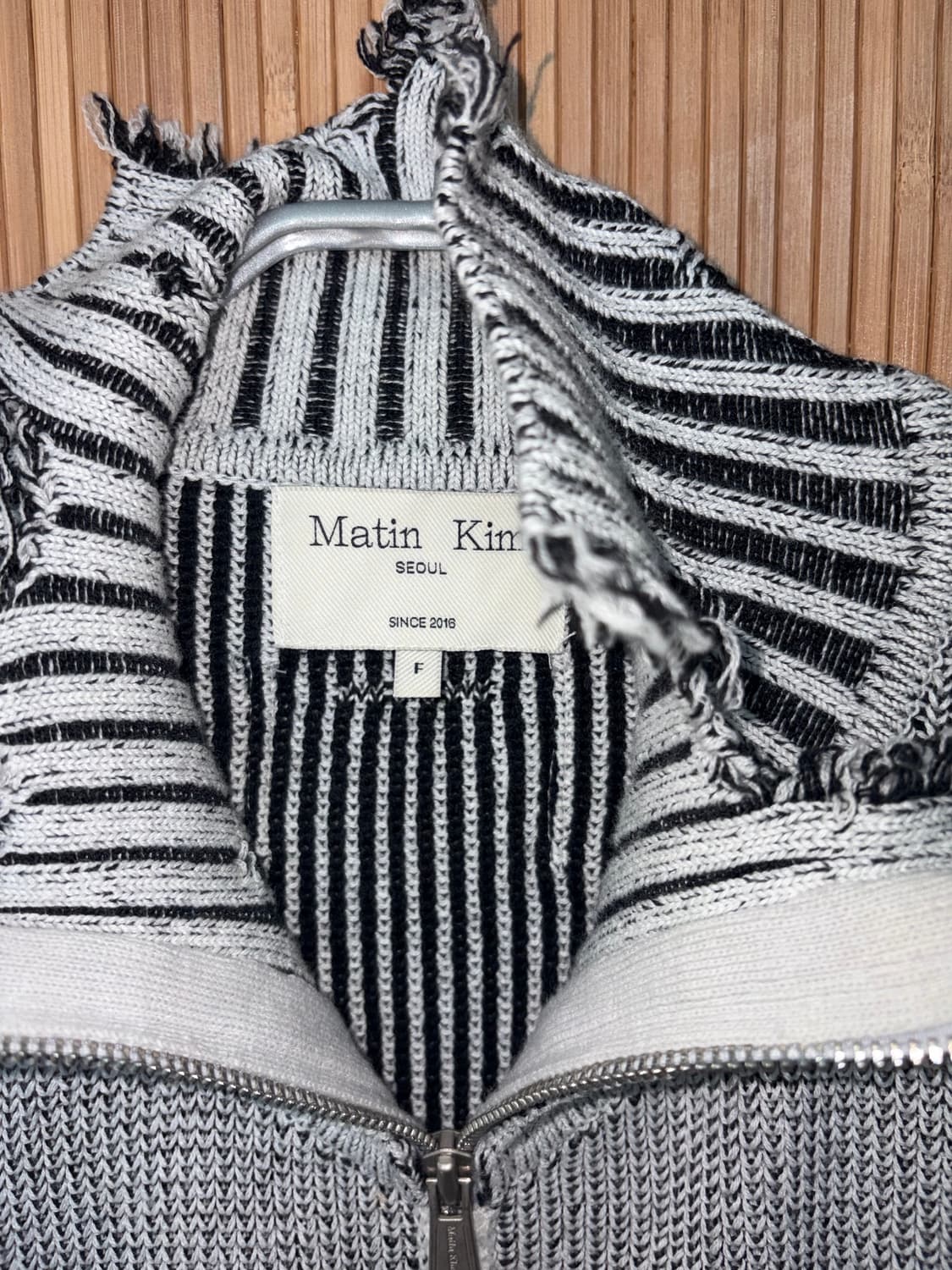 마뗑킴 컬러 립드 하이넥 집업 상품이미지3