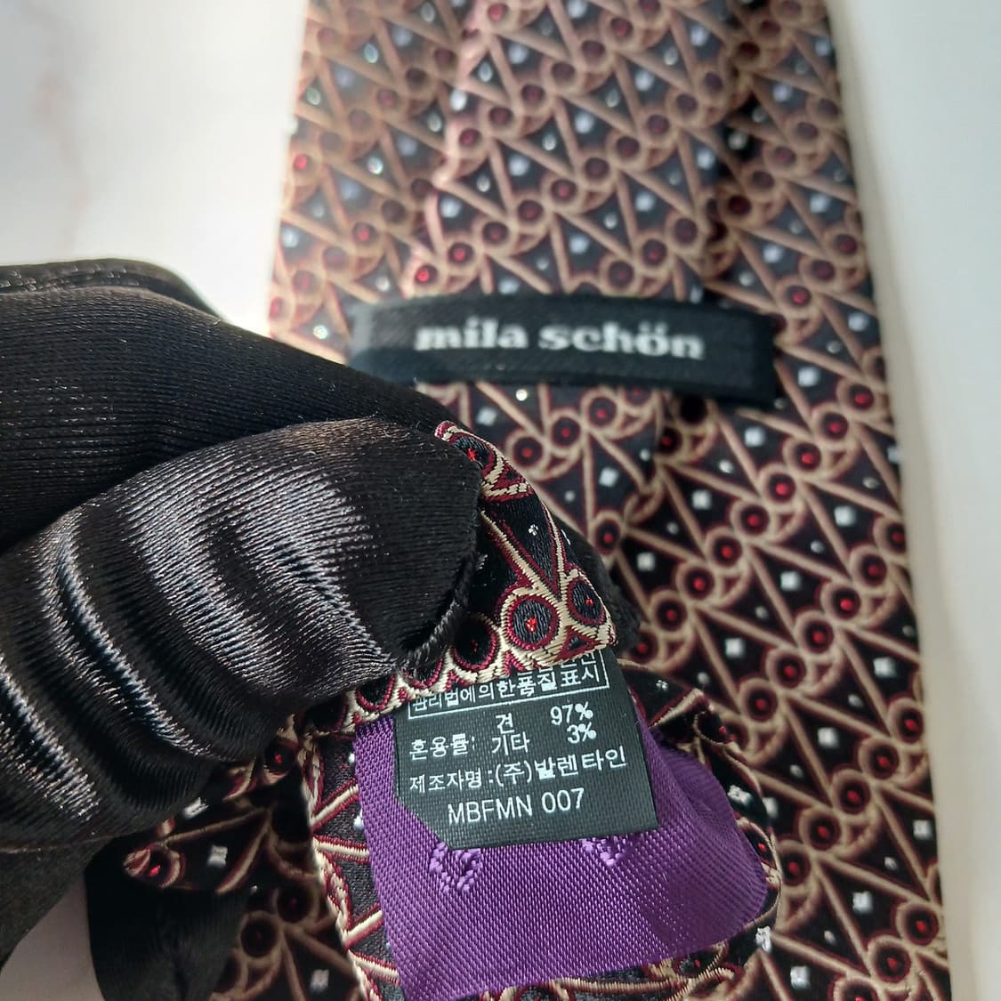 밀라숀 실크 브라운 기하 패턴 넥타이 8.5cm S~A+등급 e810
 상품이미지10