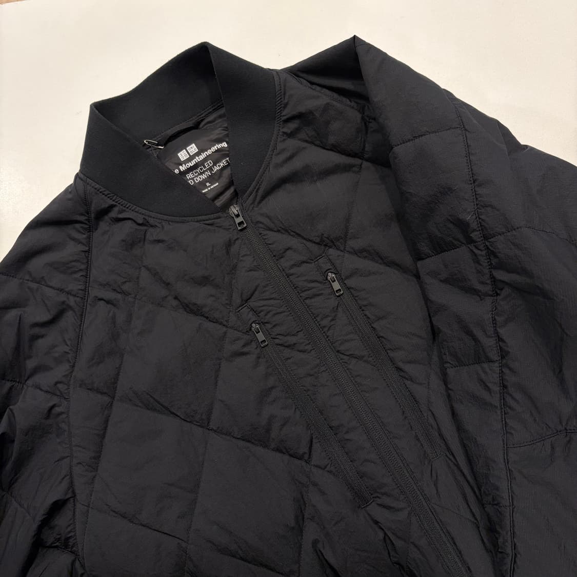 [XL] 유니클로 마운티니어링 경량 다운 봄버 블랙 B268 상품이미지3