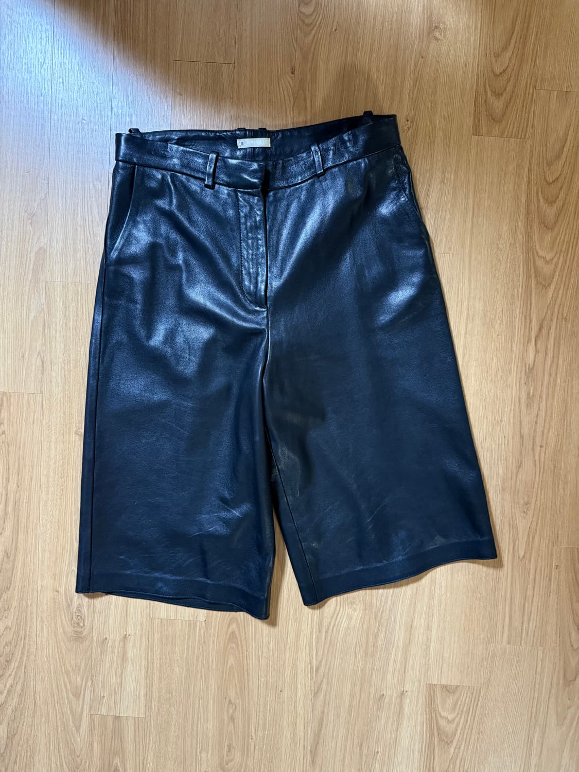 가격내림) 아르켓 Arket 리얼 가죽 반바지 38 상품이미지1