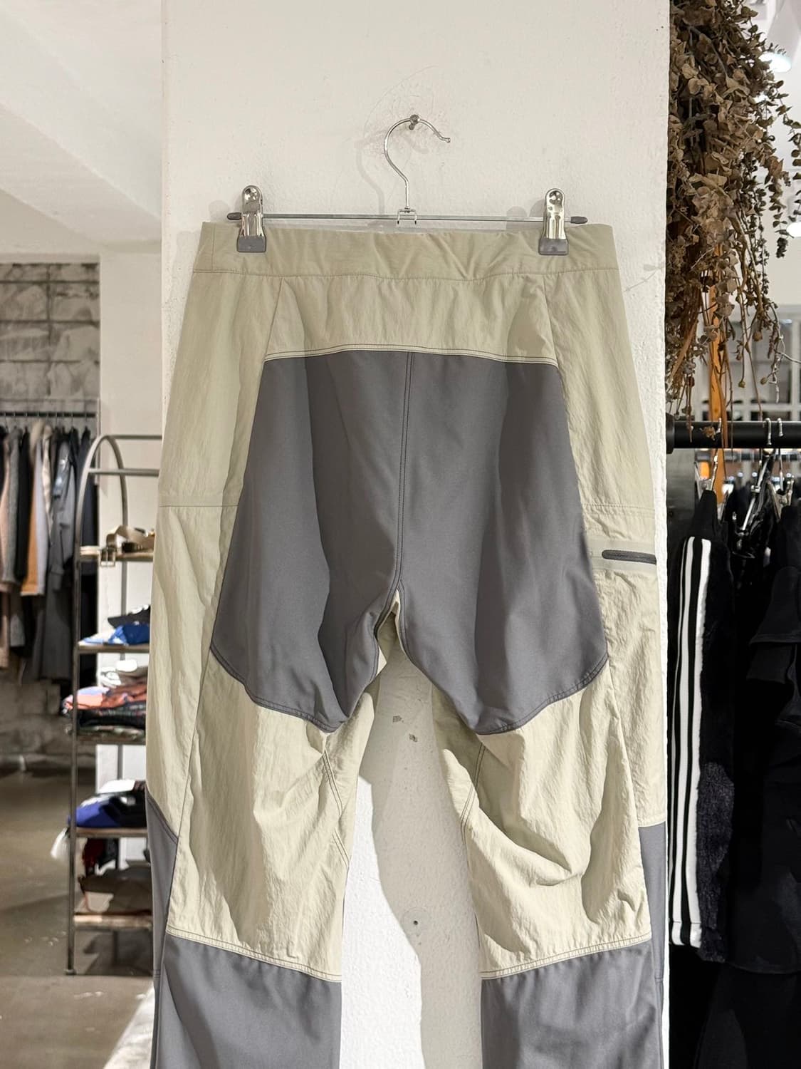 아크테릭스 베이지 그레이 감마 SL 하이브리드 팬츠 상품이미지5