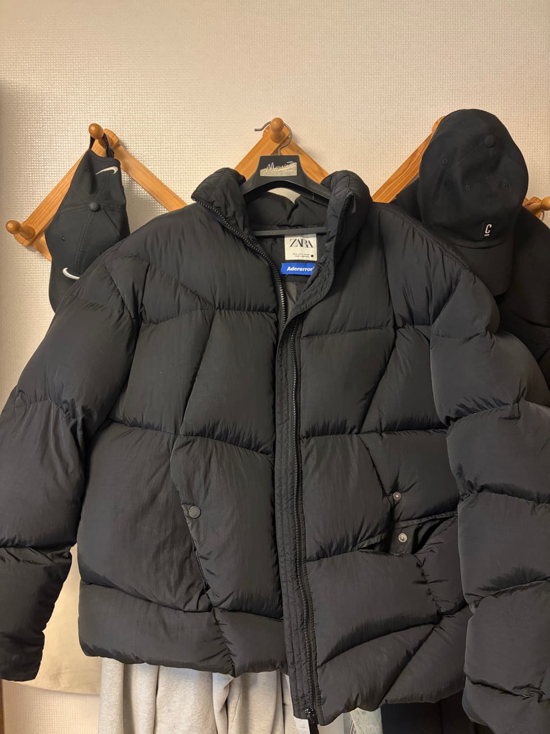 자라 아더에러 지그재그 패딩 상품이미지1