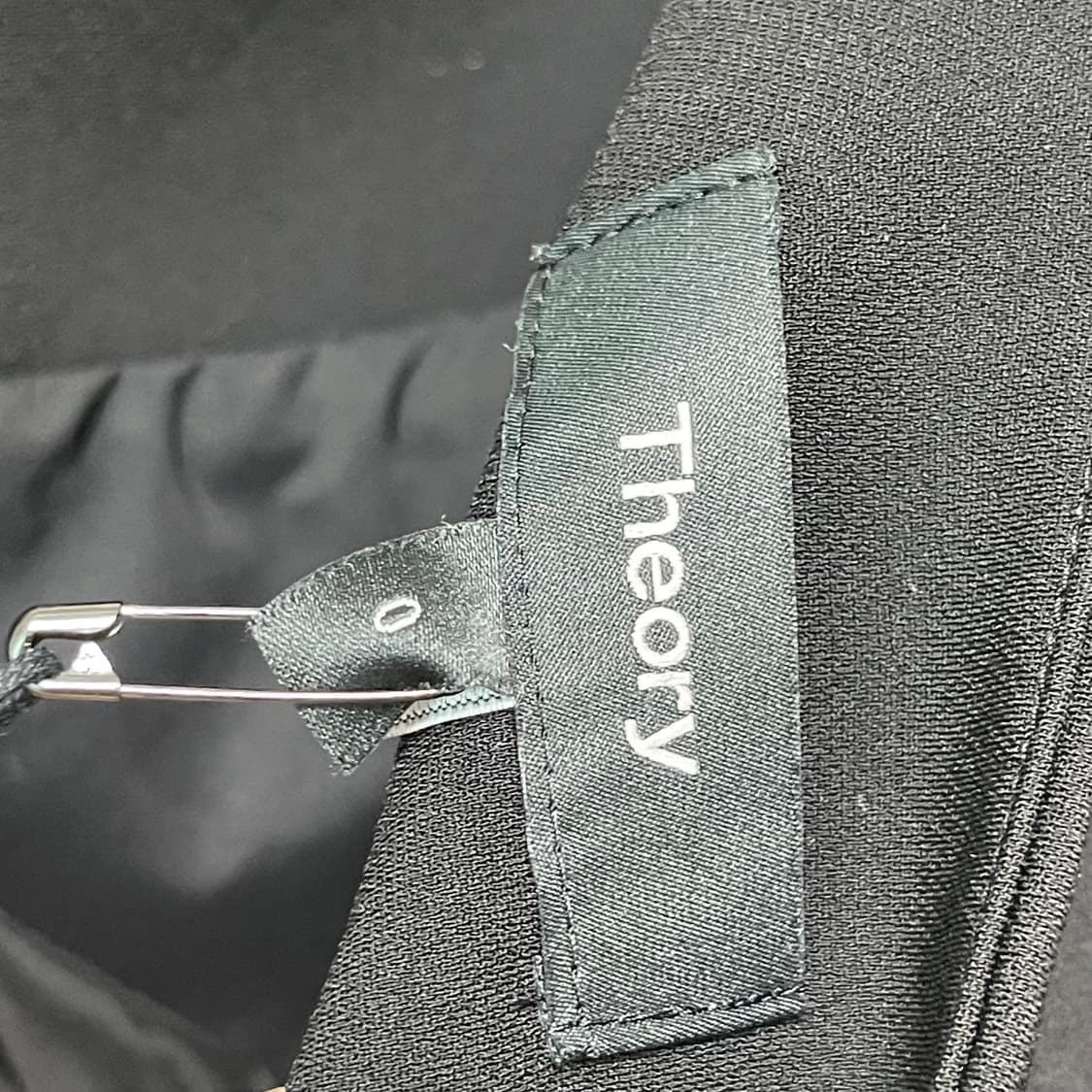 Theory 플레어 스커트 블랙 사이즈 0 상품이미지2