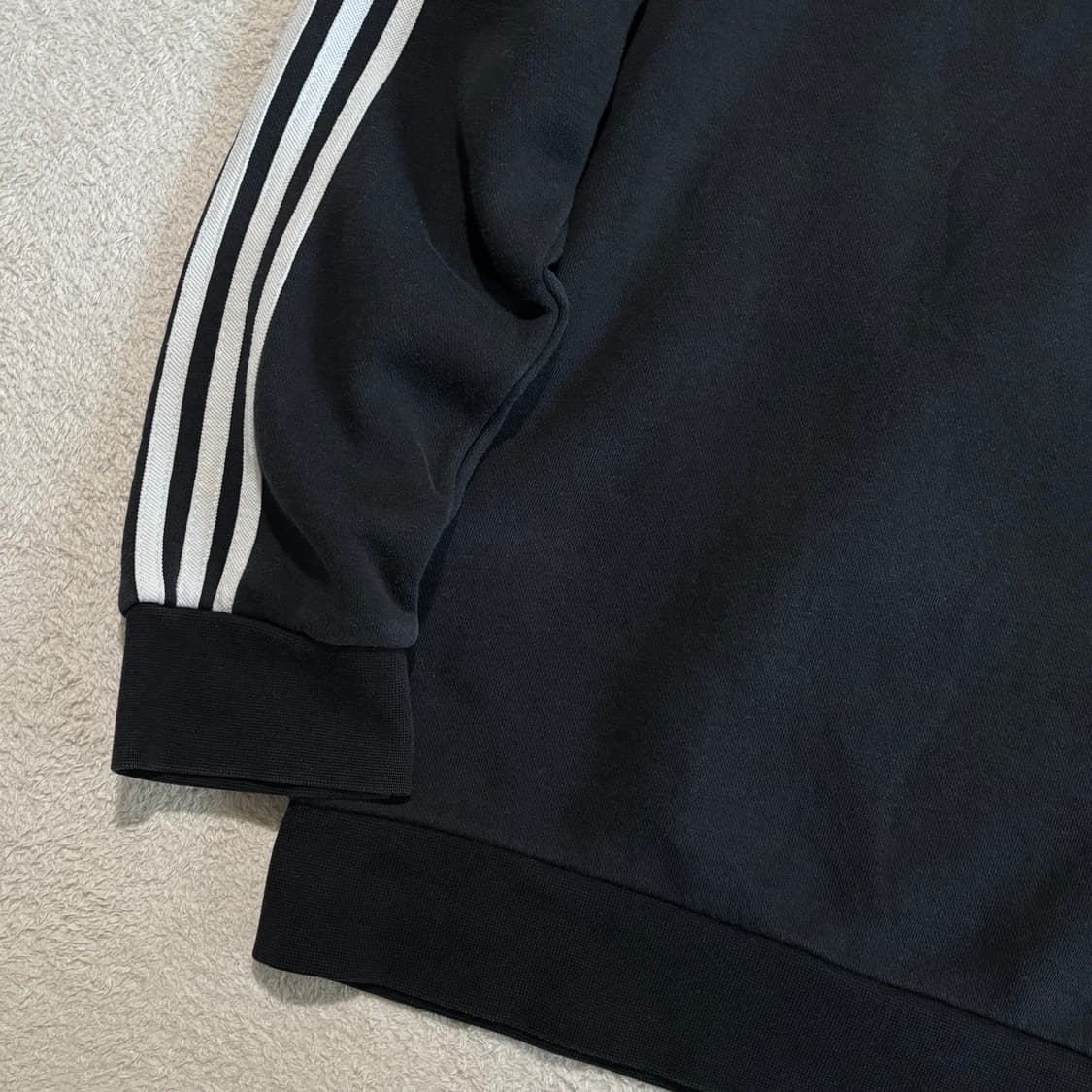 아디다스 블랙 삼선 맨투맨 상품이미지2