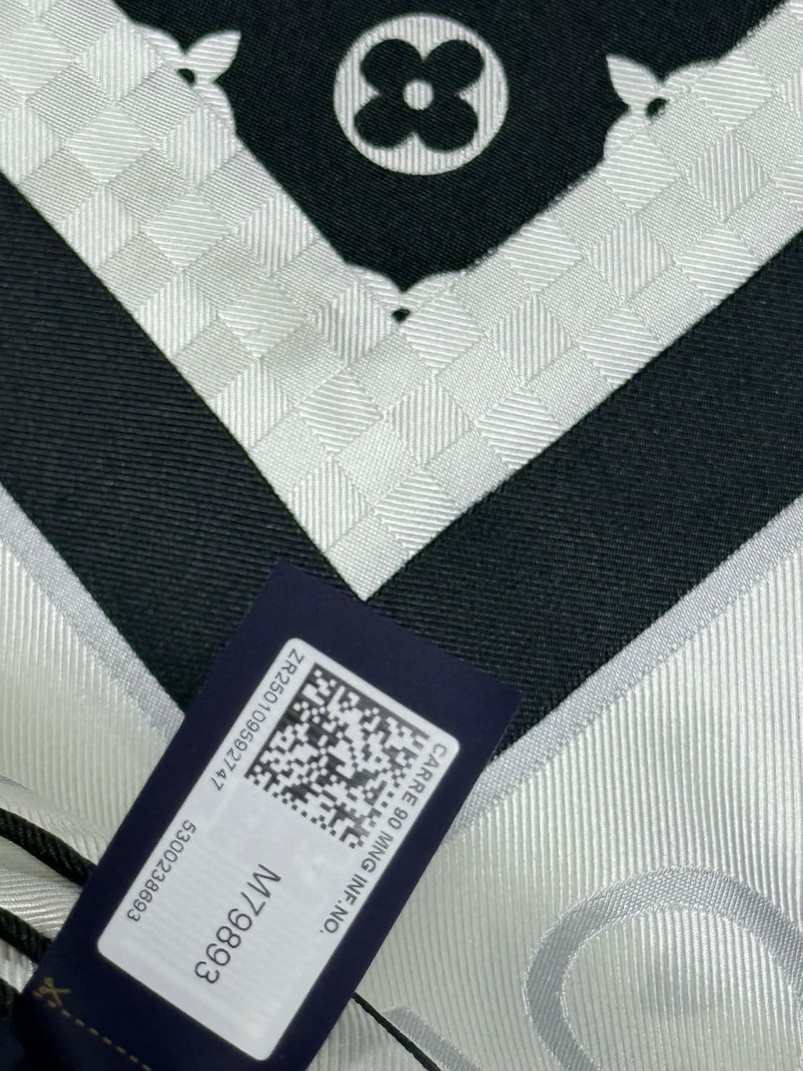 루이비통 까레 M79893 상품이미지4