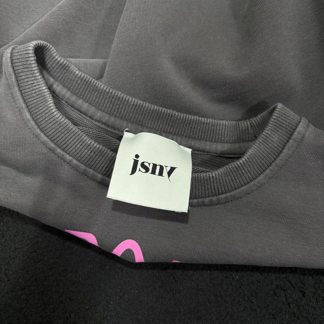 우먼M JSNY 질스튜어트뉴욕 차콜 맨투맨 상품이미지3
