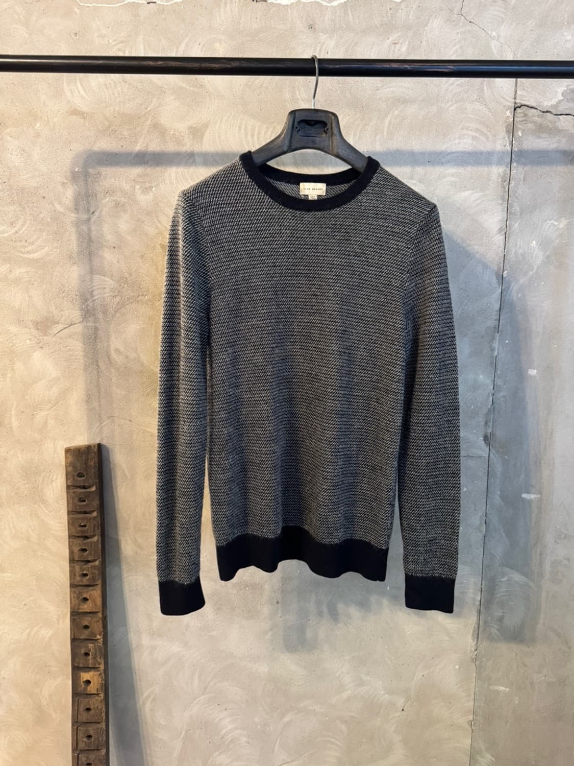 클럽모나코 크루넥 니트 100 상품이미지1