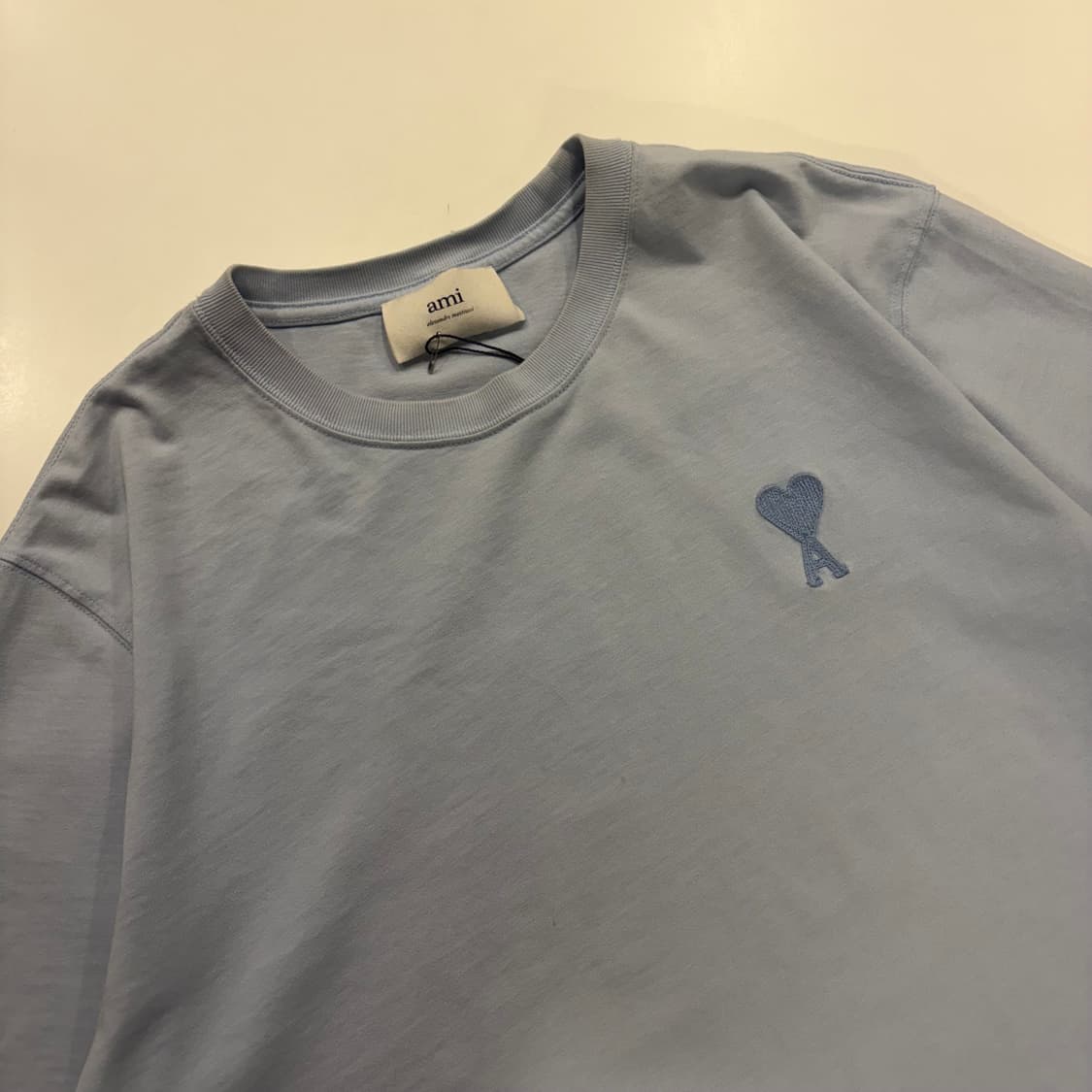 [M] 아미 스몰 하트 반팔티 스카이 블루 B870 상품이미지3