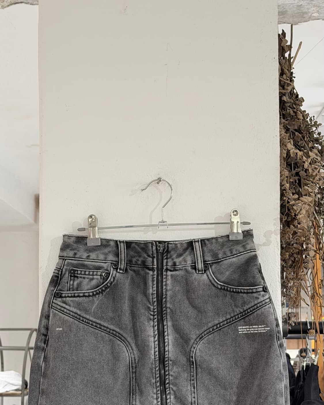 오프화이트 데님 미들 지퍼 미니 스커트 상품이미지2