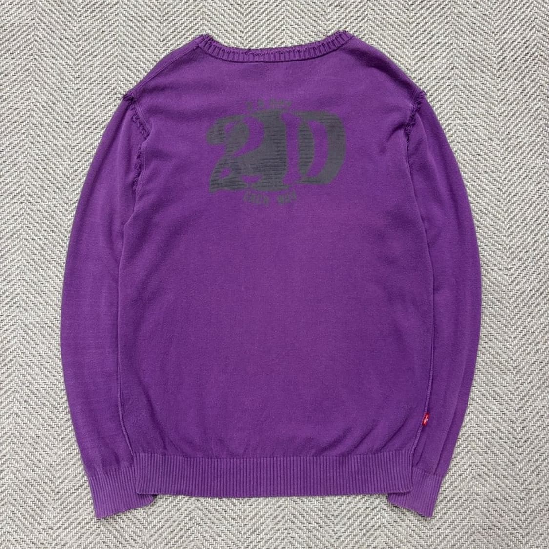 리바이스 그런지 브이넥 니트 v2050 상품이미지2