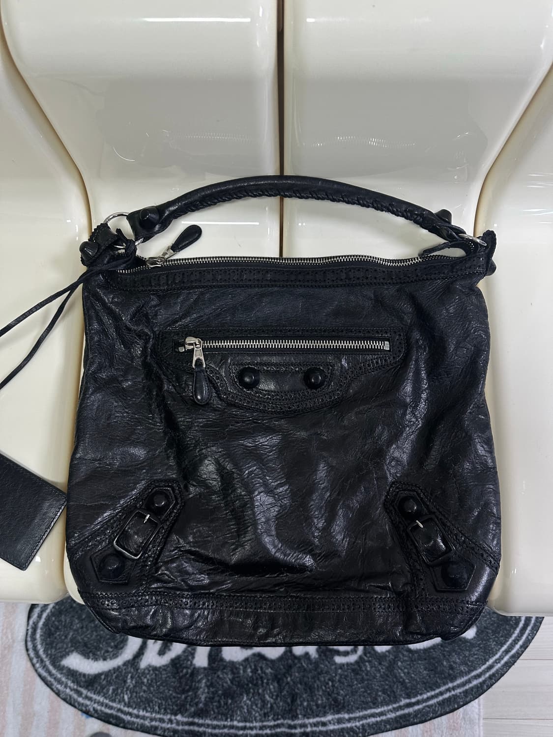 [A 정품] 발렌시아가 자이언트 시티 모터백 데이 블랙 상품이미지4