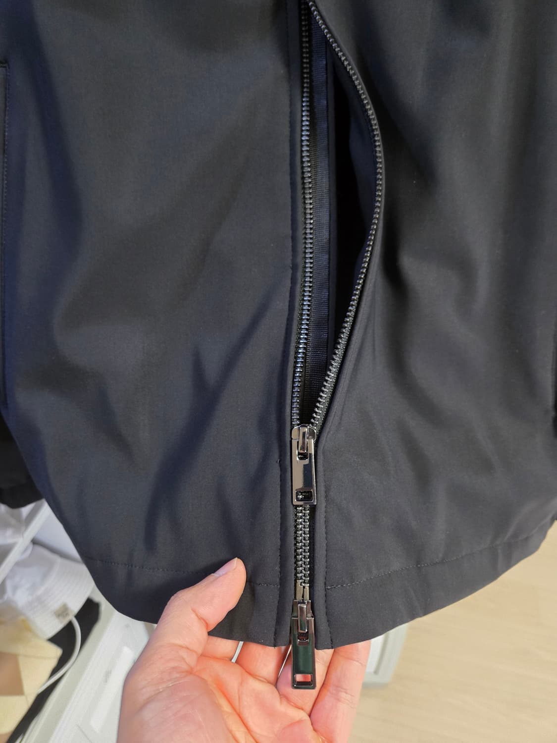 ​[미착용/새상품] 띠어리 나일론 후드 자켓 (S 블랙) 상품이미지5