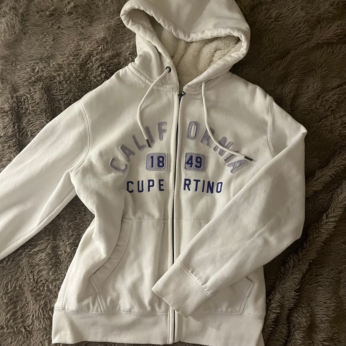 후아유 연보라패치💜 털 후드집업 상품이미지1