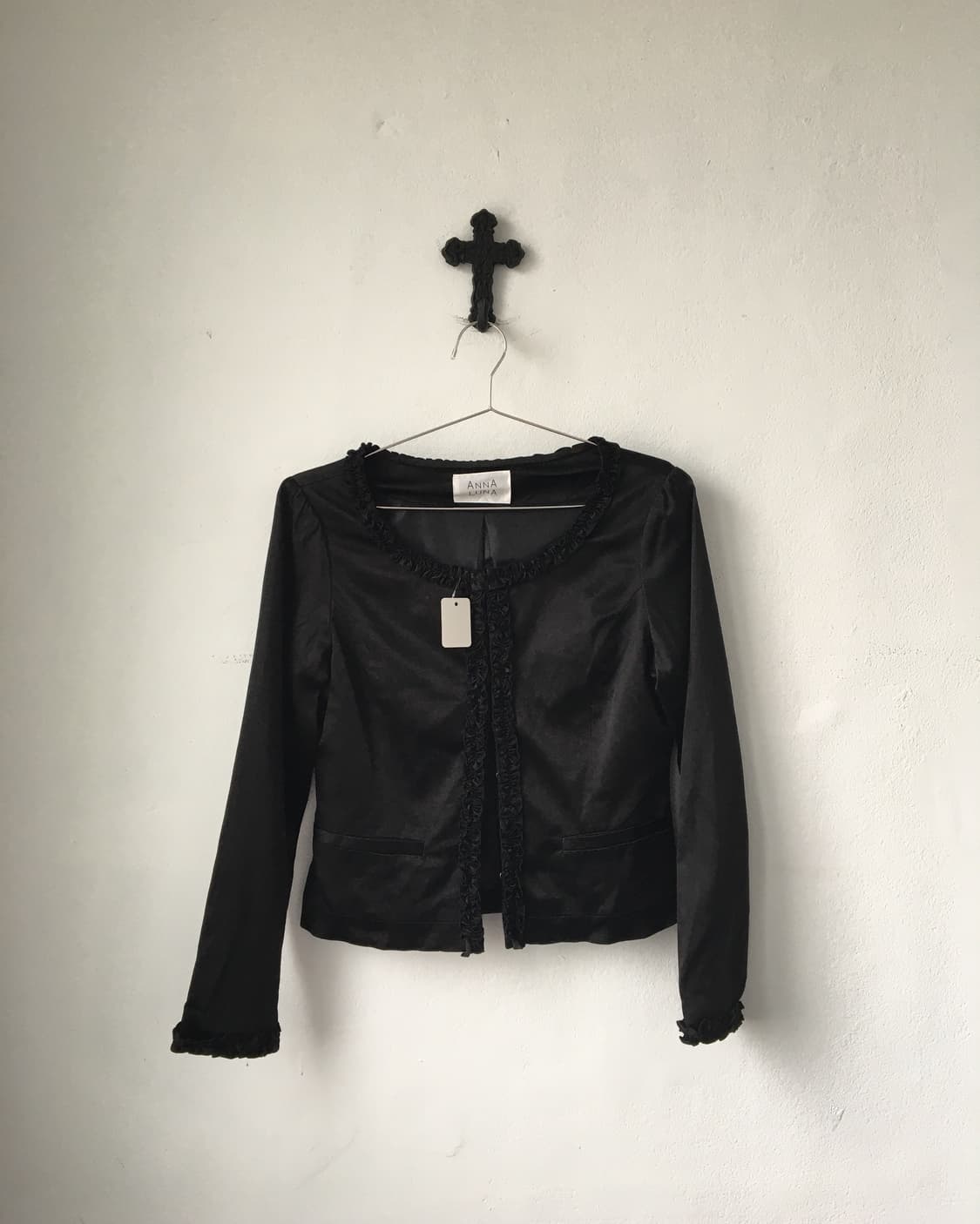 Frill point glossy jacket 상품이미지1