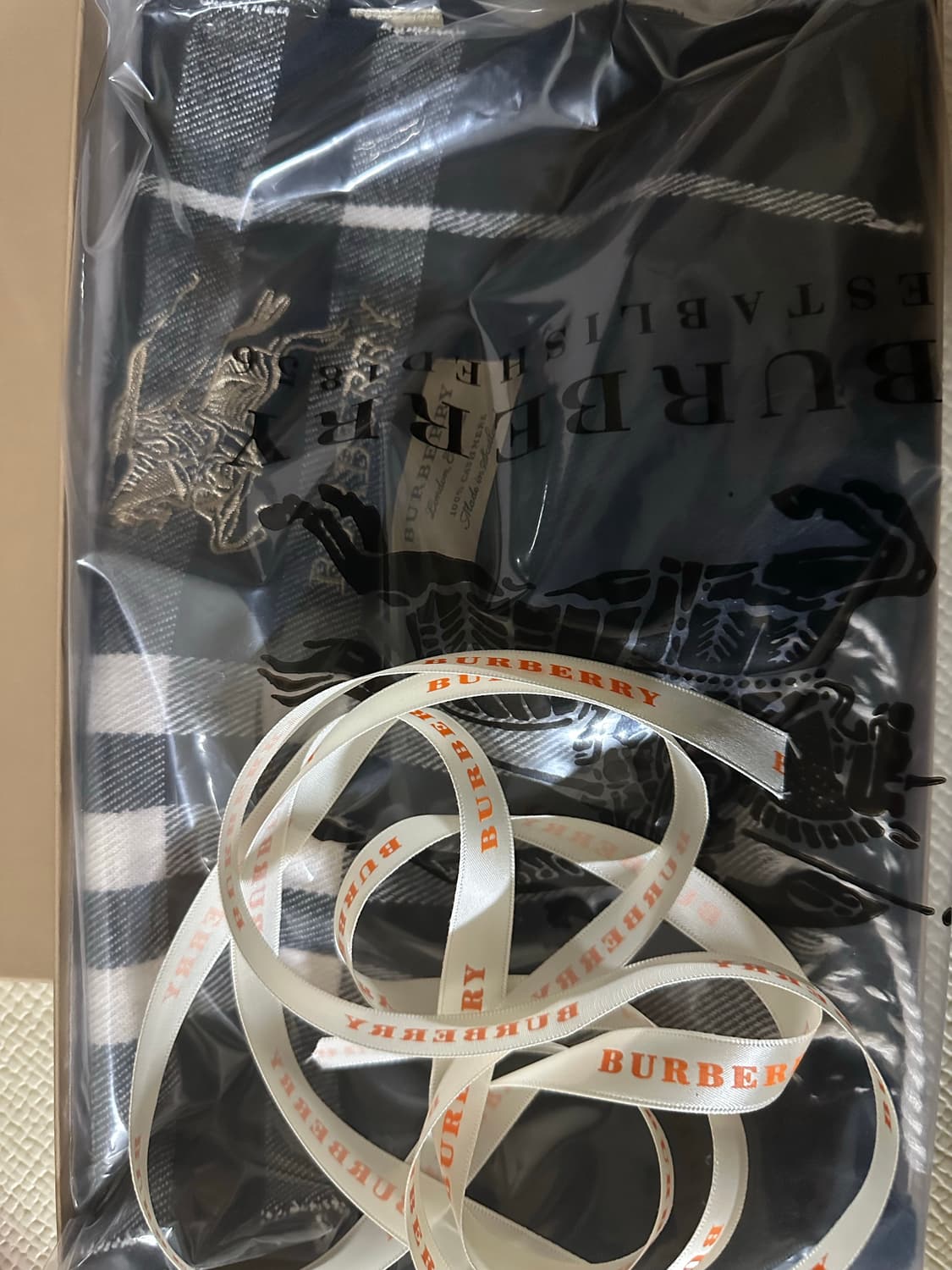 버버리 블랙/화이트 체크 캐시미어머플러남여공용 상품이미지7