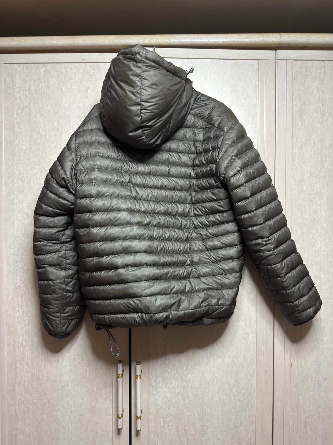 헤지스 구스다운 경량 패딩 M 상품이미지2