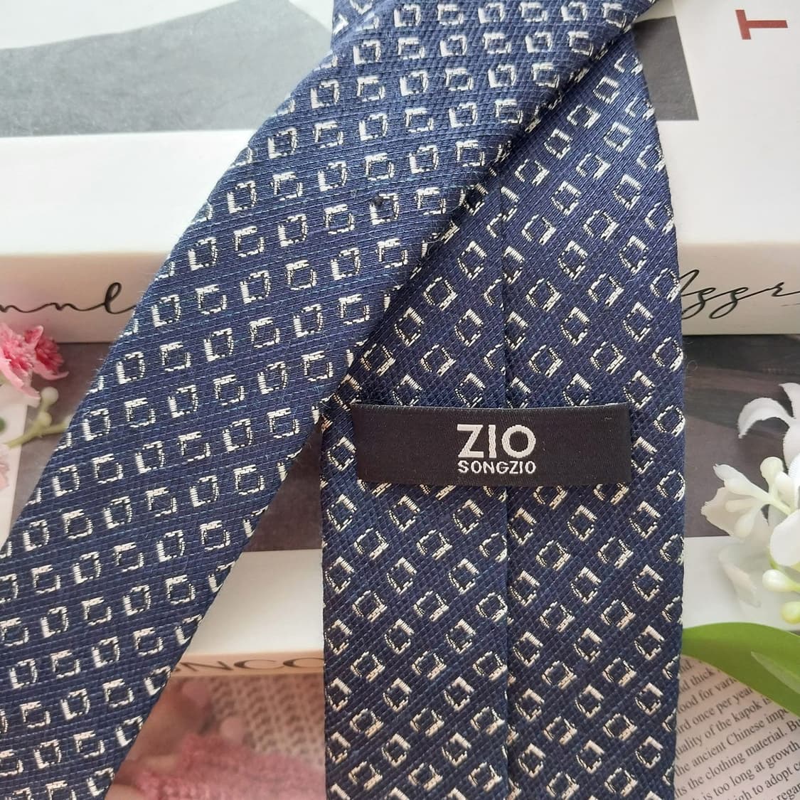 지오송지오 넥타이 네이비 기하학 패턴 A+등급 K2375
 상품이미지5