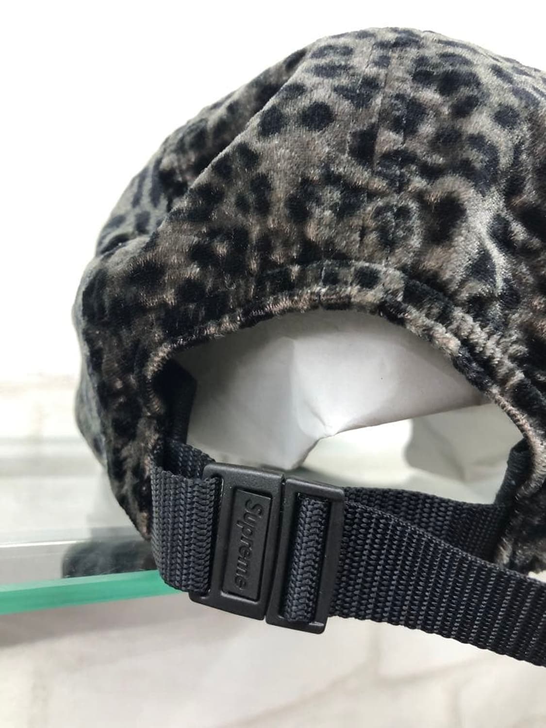 슈프림 레오파드 벨벳 캠프캡 블랙 상품이미지3