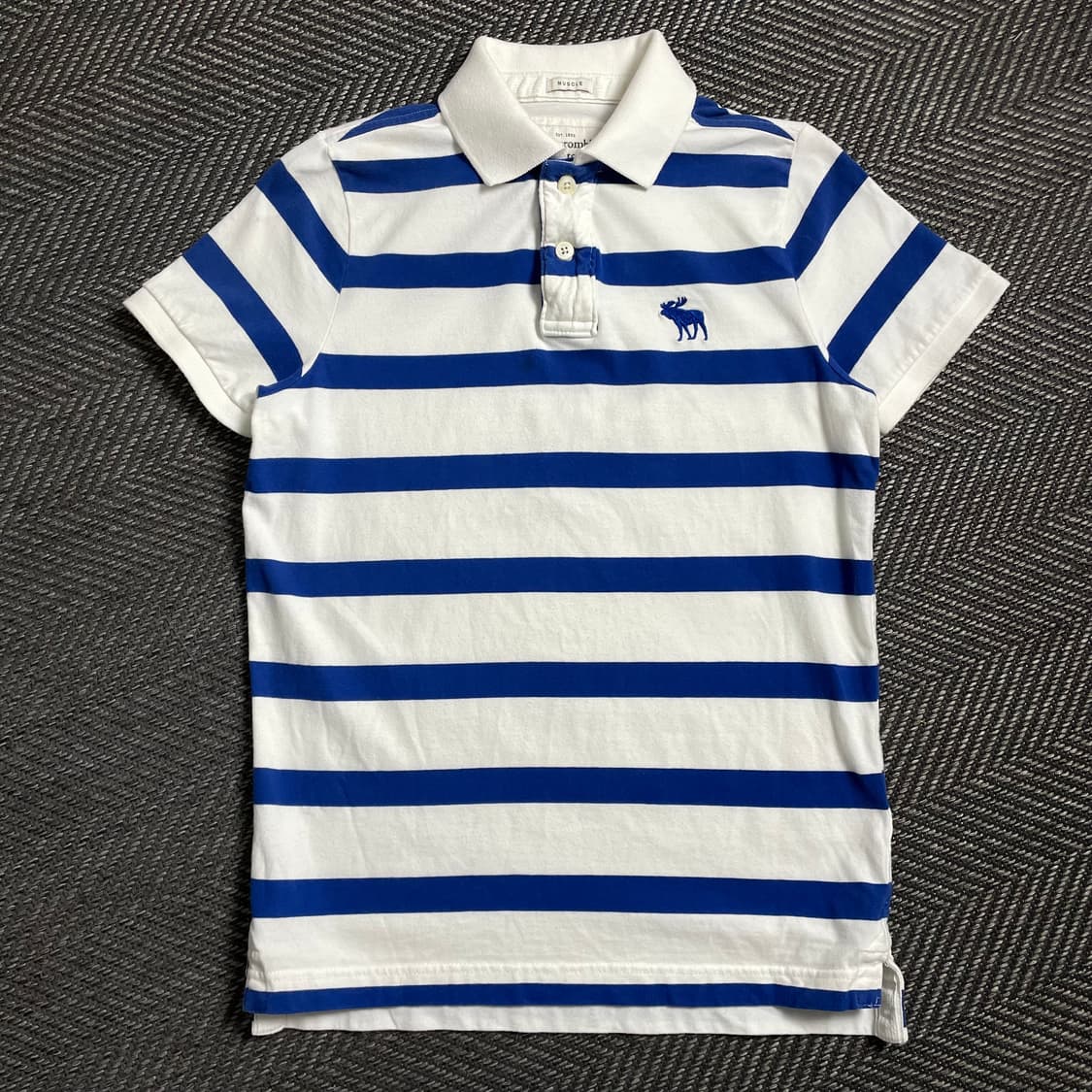 아베크롬비 y2k 스몰로고 스트라이프 카라 티셔츠o 4778 상품이미지1