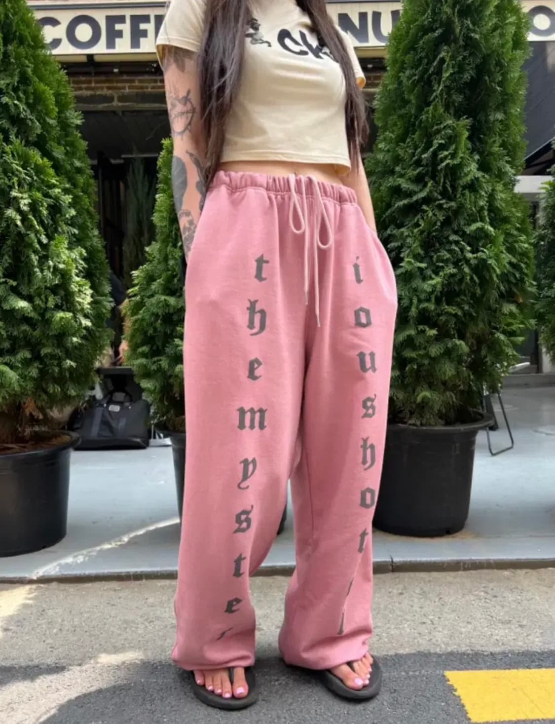 더미스테리어스호텔 스웻팬츠 상품이미지1