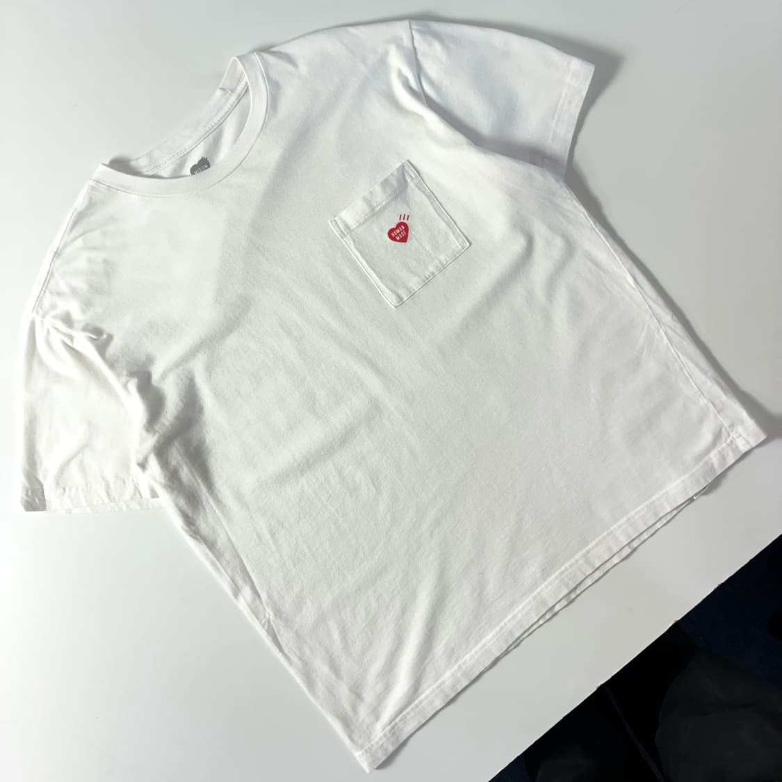 Human made  휴먼메이드 코튼 하트 포켓 화이트 반팔 티셔츠 상품이미지1