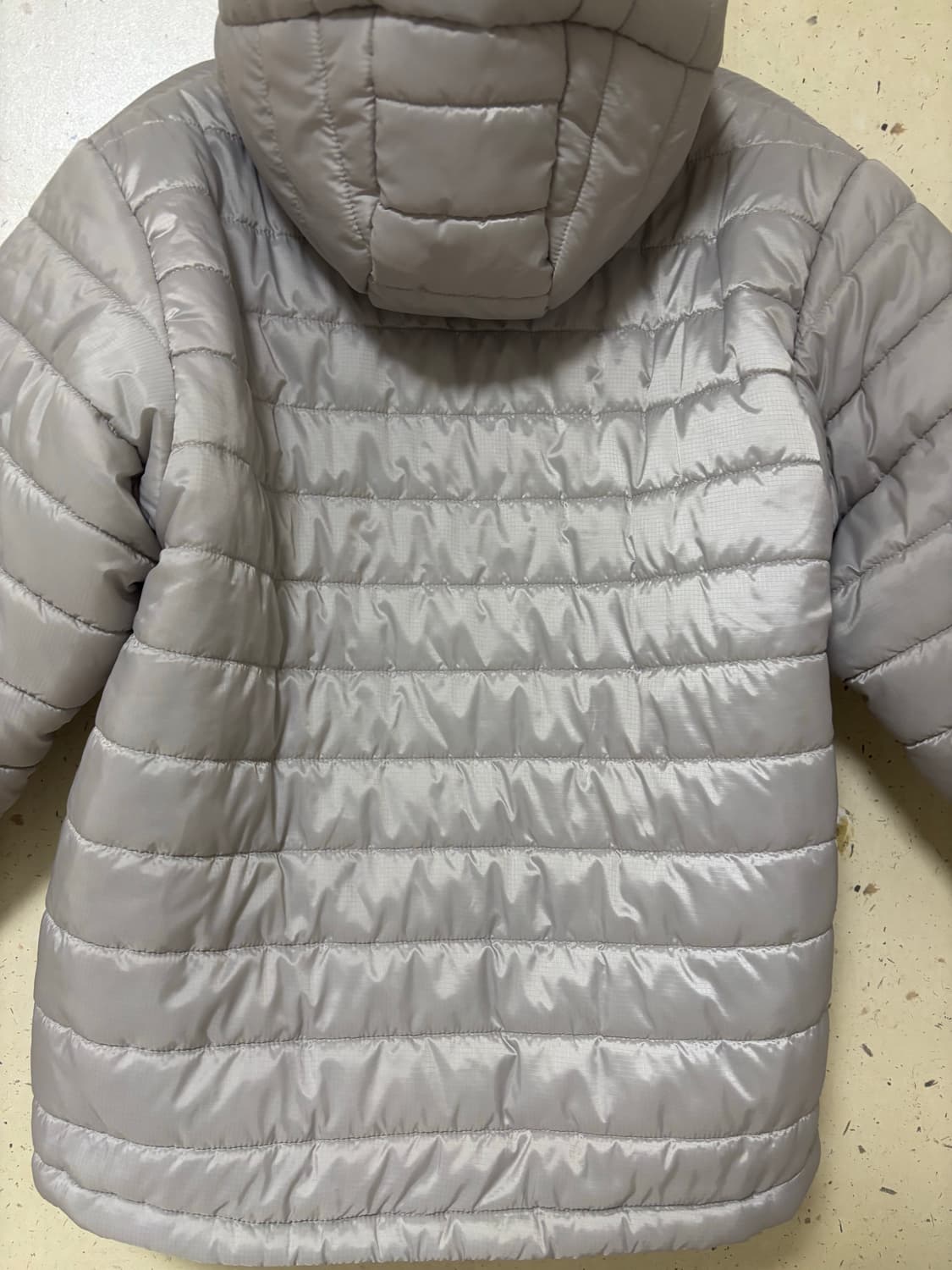 스투시 그레이 경량 후드패딩 상품이미지2