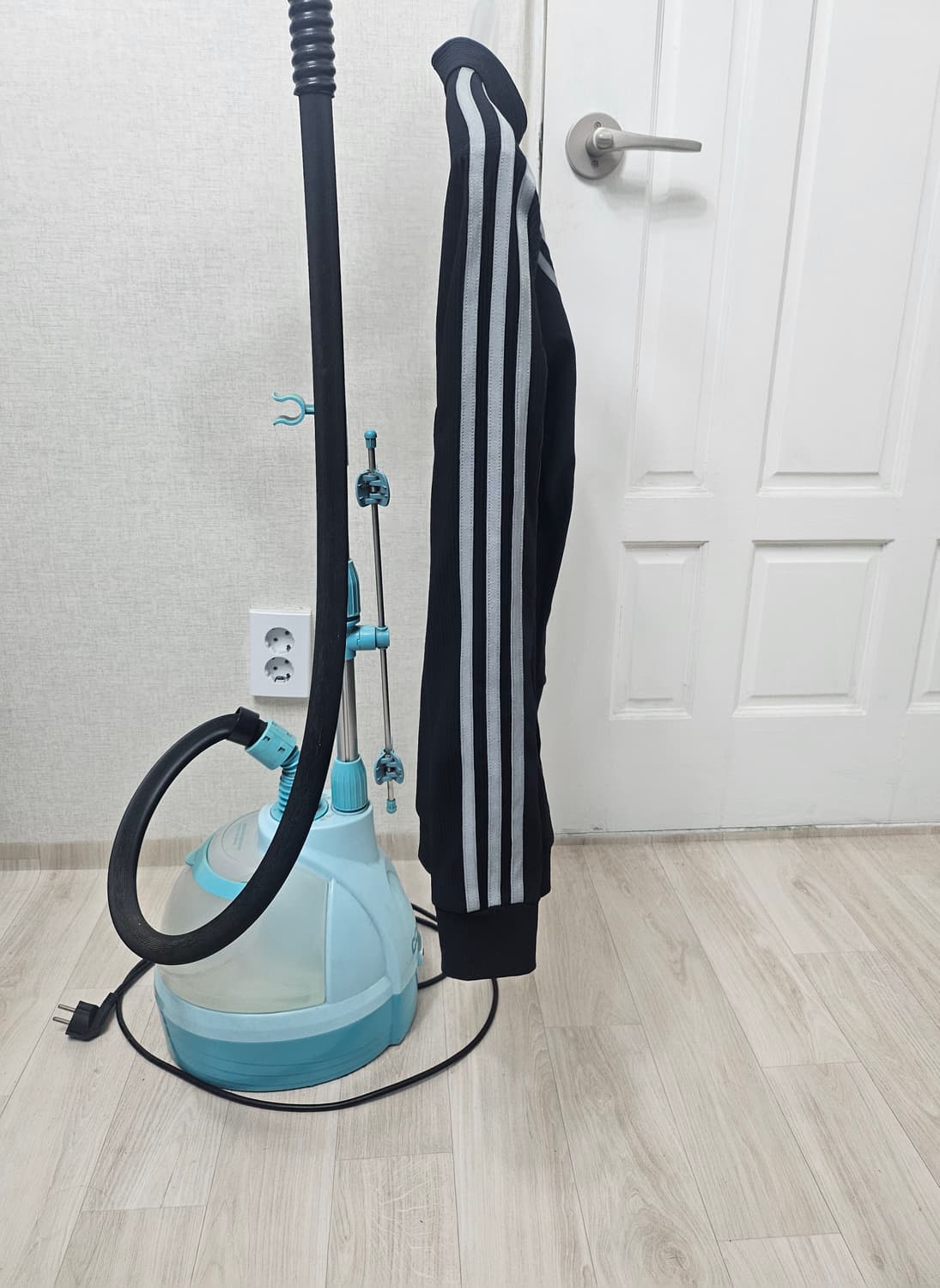 (90~95)M☆초대장급☆아디다스에센셜3st2중지퍼[검실그레이]트랙탑져지 상품이미지5