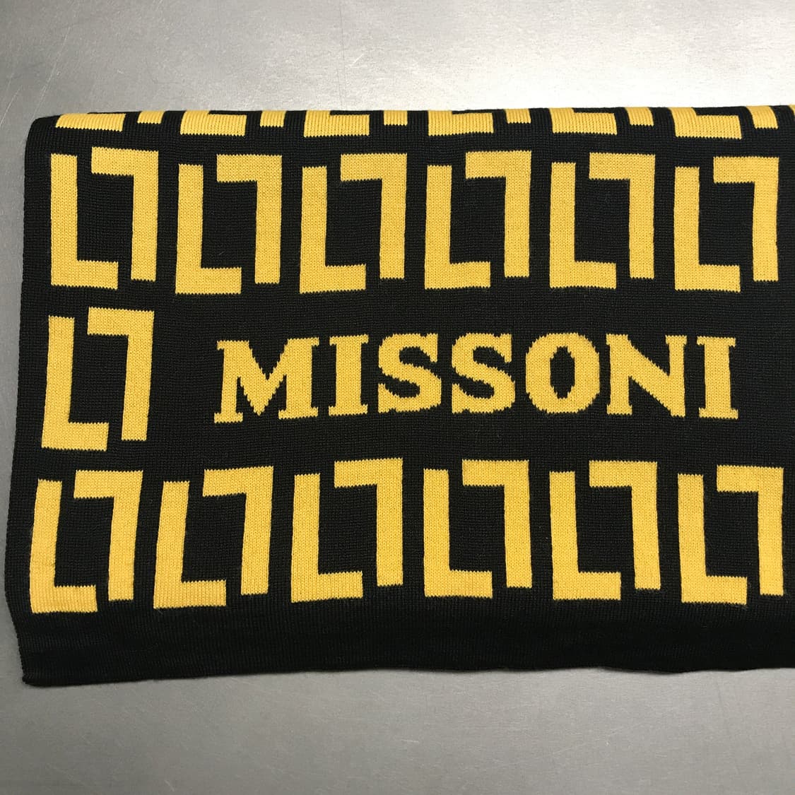 미쏘니 로고 머플러 상품이미지3