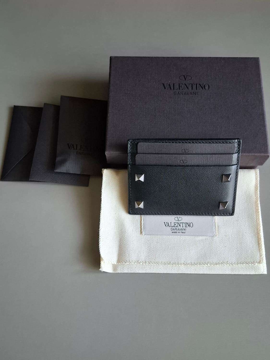 발렌티노 가라바니 락스터드 카드지갑 상품이미지1