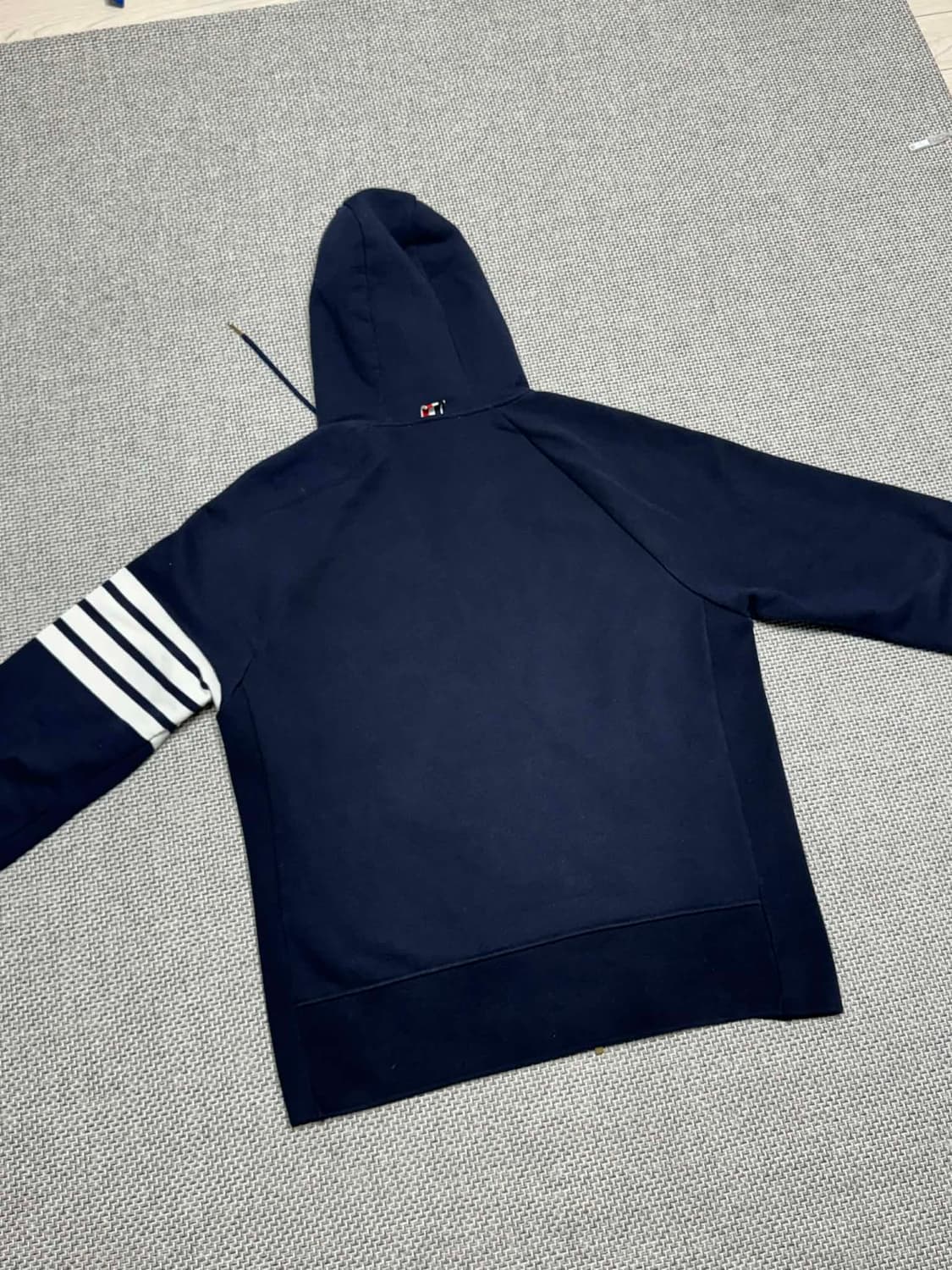 톰브라운 후드집업 상품이미지10