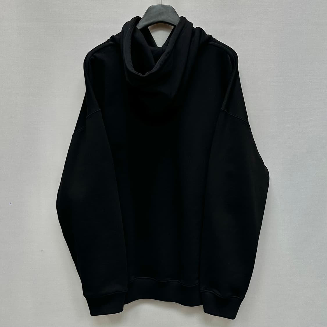 로에베 아나그램 레더포켓 후드티 ( 105~110 ) 상품이미지4