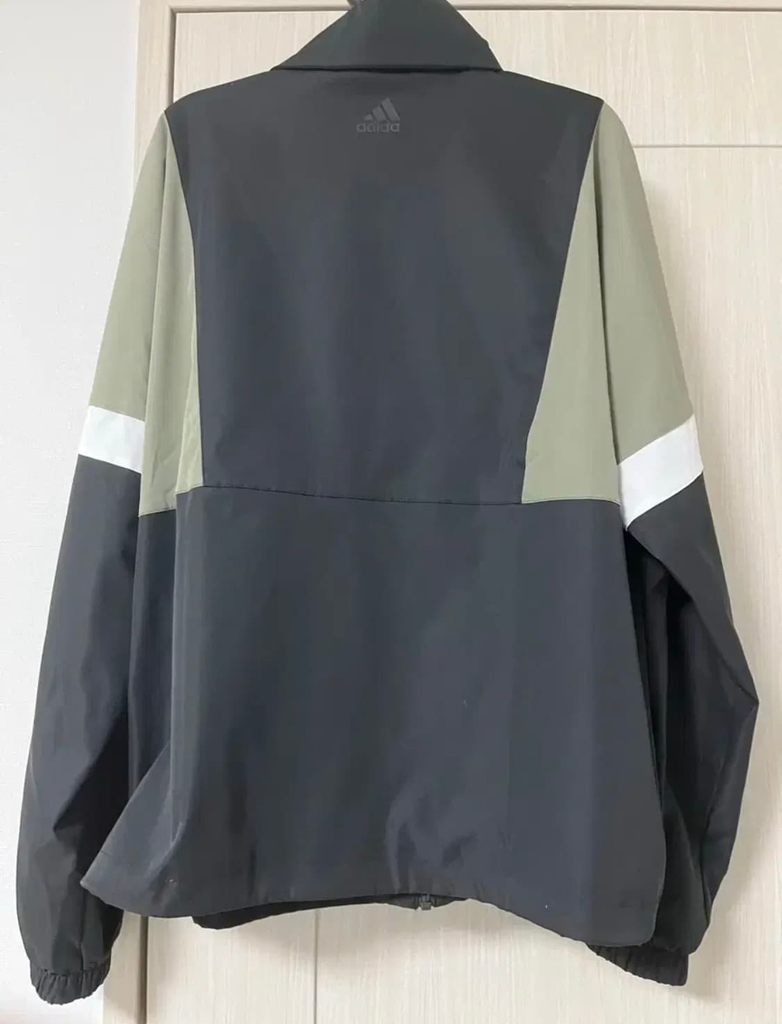 아디다스 CB 우븐 바람막이 상품이미지2