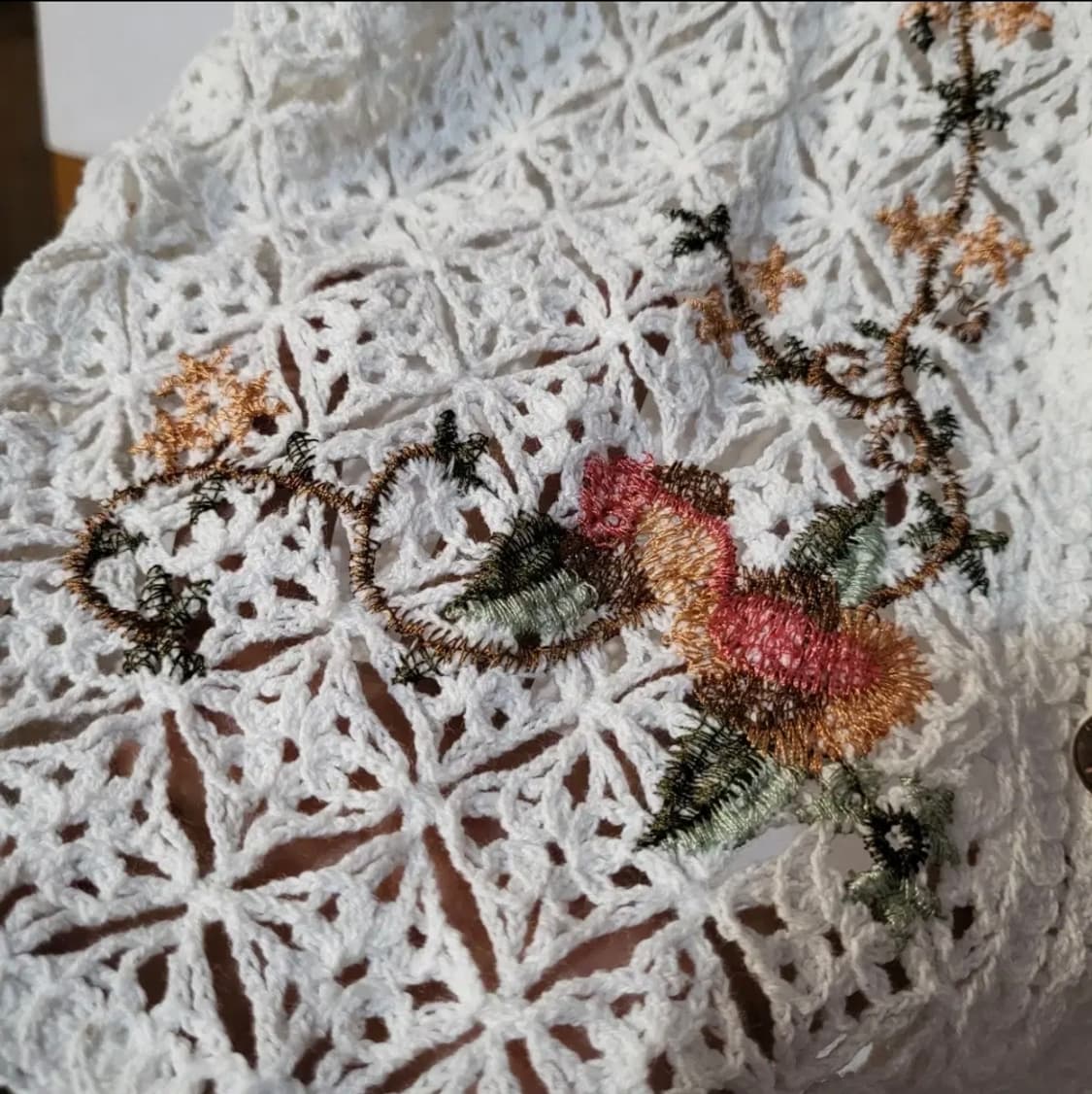 수제 고퀄리티 자수 미디크롭가디건 상품이미지3