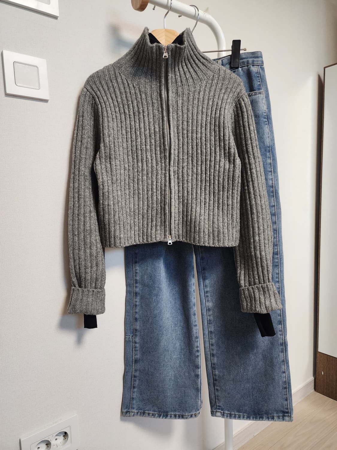 에이세컨즈 골지 니트 짚업 가디건티 상품이미지2