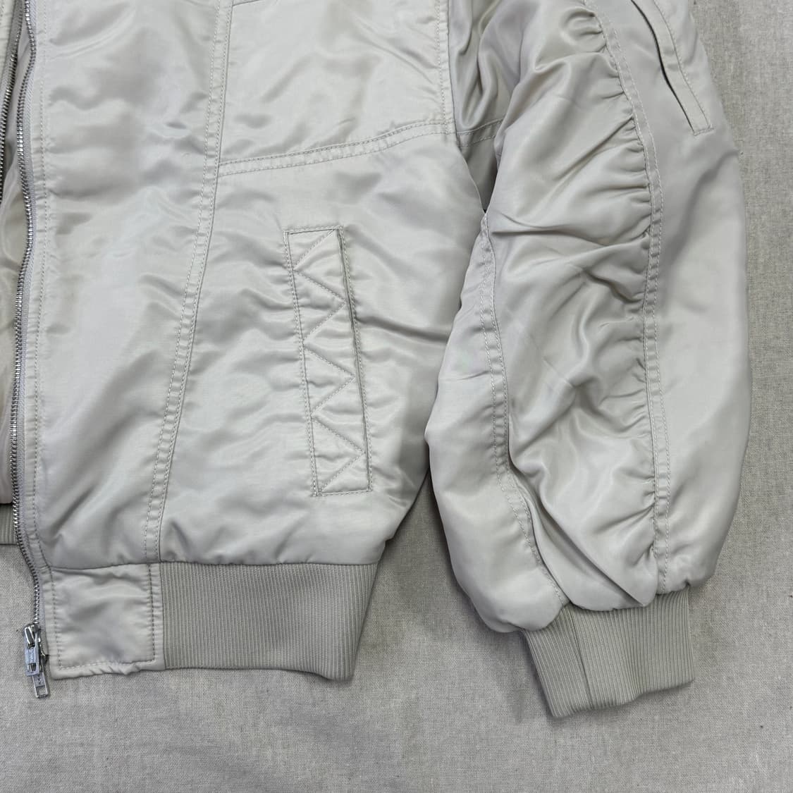 엘무드 아이보리 크롭 점퍼 46 상품이미지3