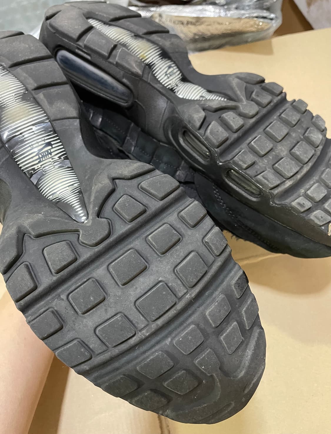 [270] 나이키 x 꼼데가르송 옴므 CDG 에어맥스95 블랙 상품이미지6