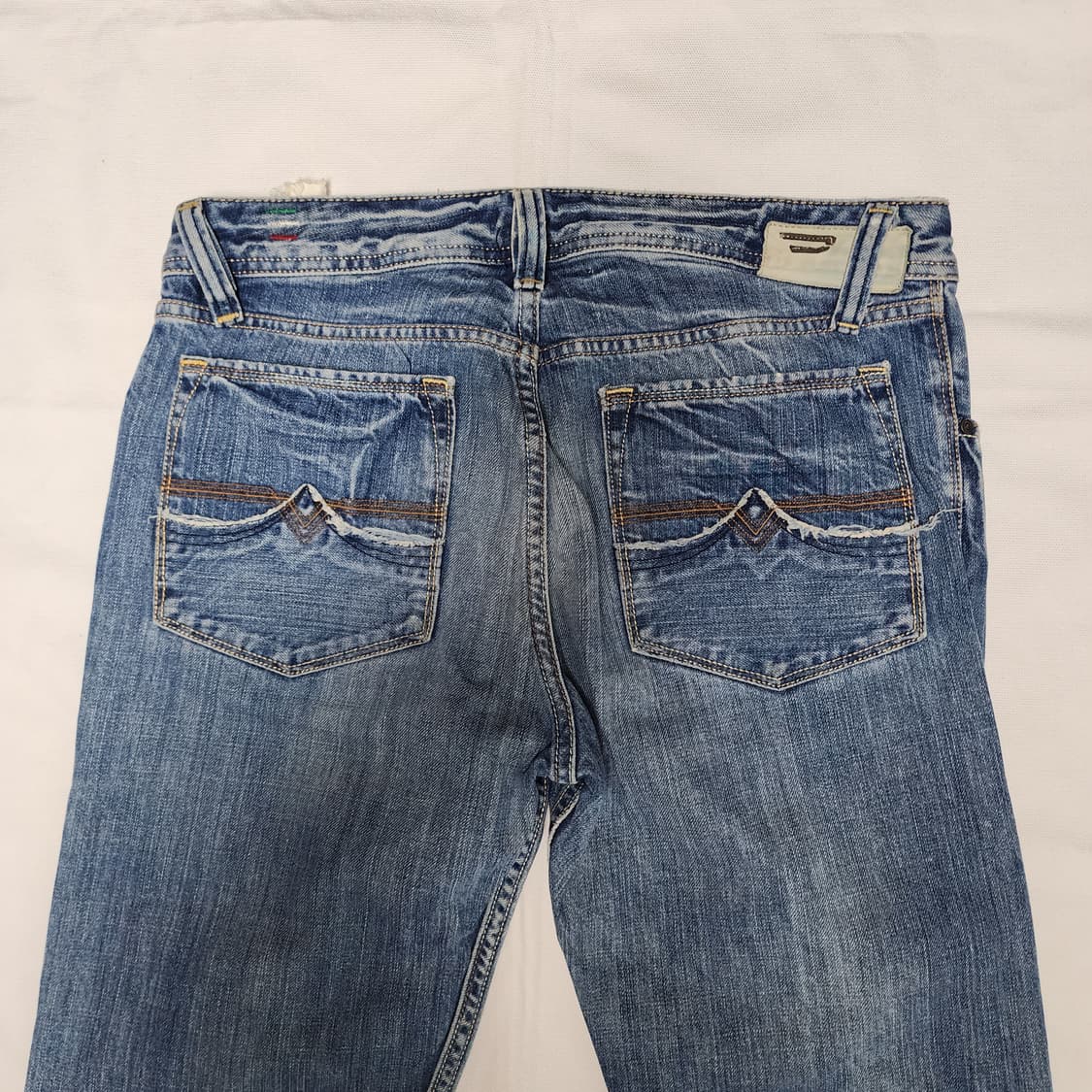 DIESEL 디젤 부츠컷 워시드 데님팬츠 상품이미지6