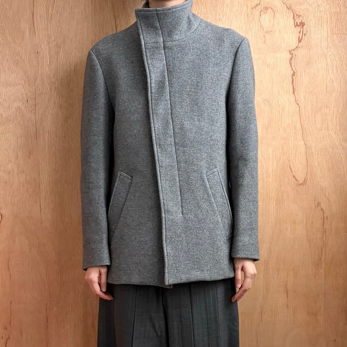 캐서린햄넷 사선 버튼 울 자켓 상품이미지1