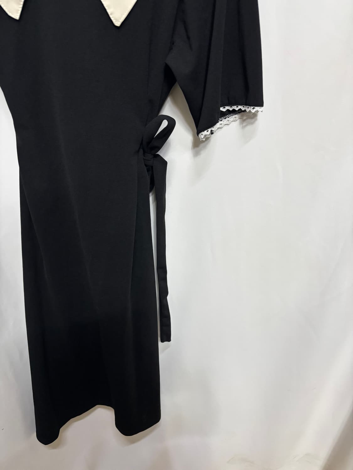 배색 카라 레이스 반팔 롱 원피스 상품이미지3