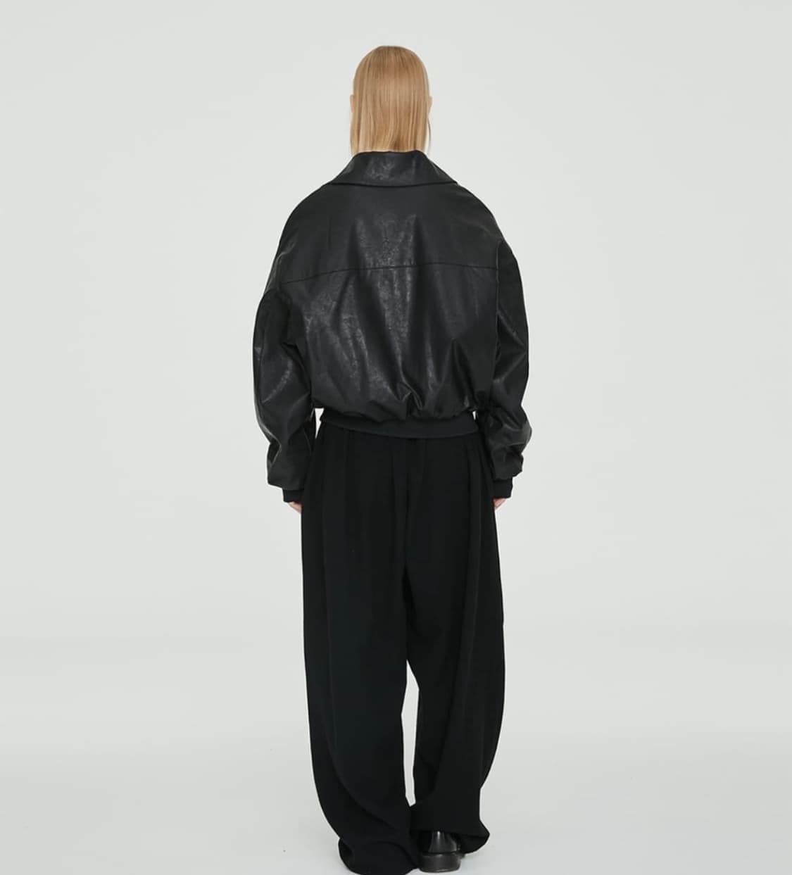 Amu padded black synthetic leather 상품이미지4