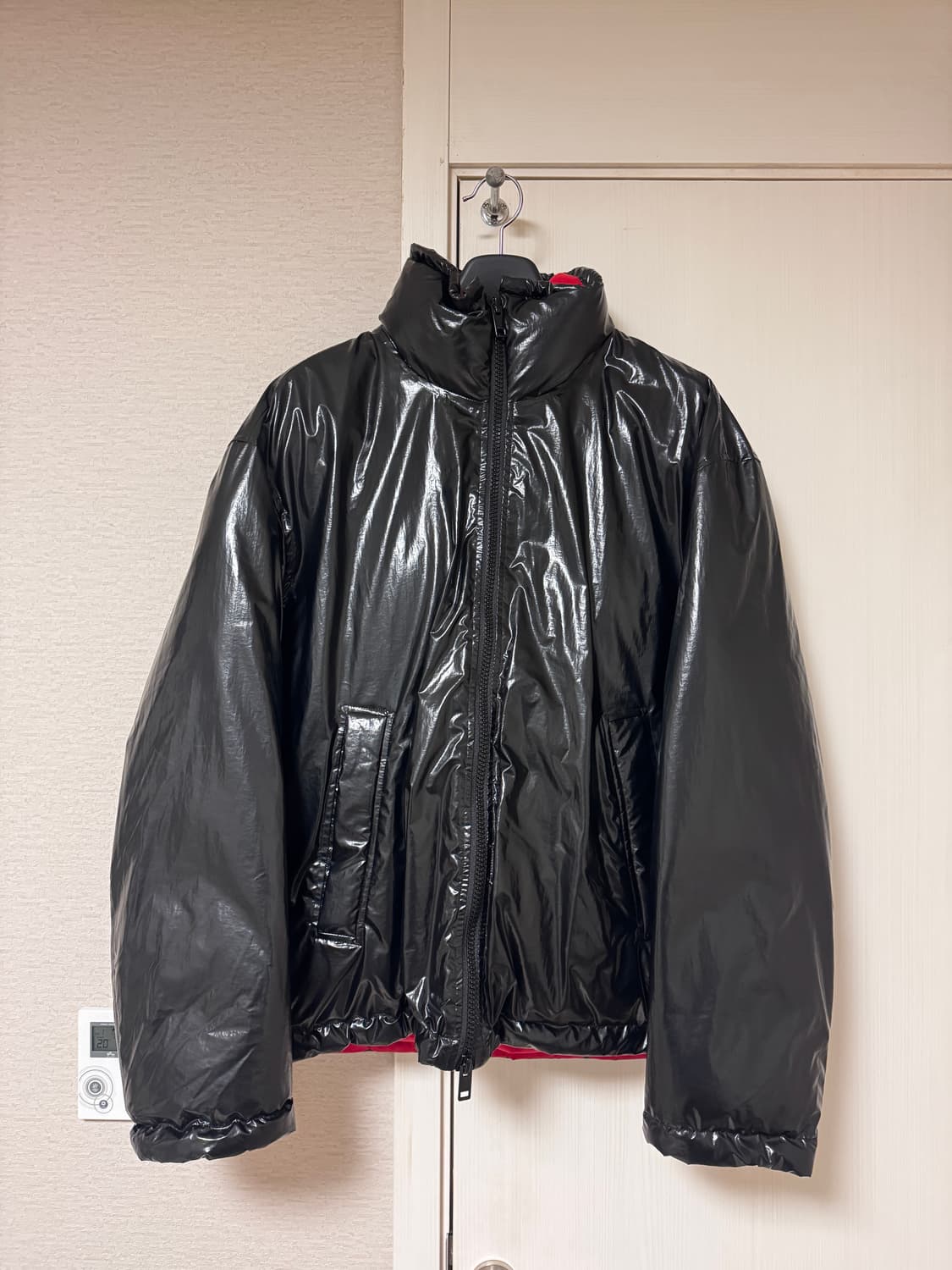 디젤 쥬피트 맥시 로고 남성 패딩 블랙(50) 상품이미지2