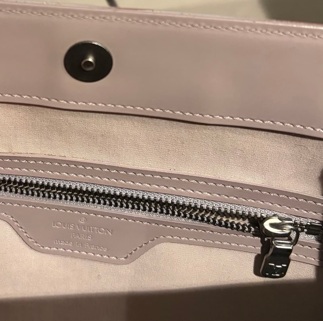 루이비통 에삐 숄더백 상품이미지2