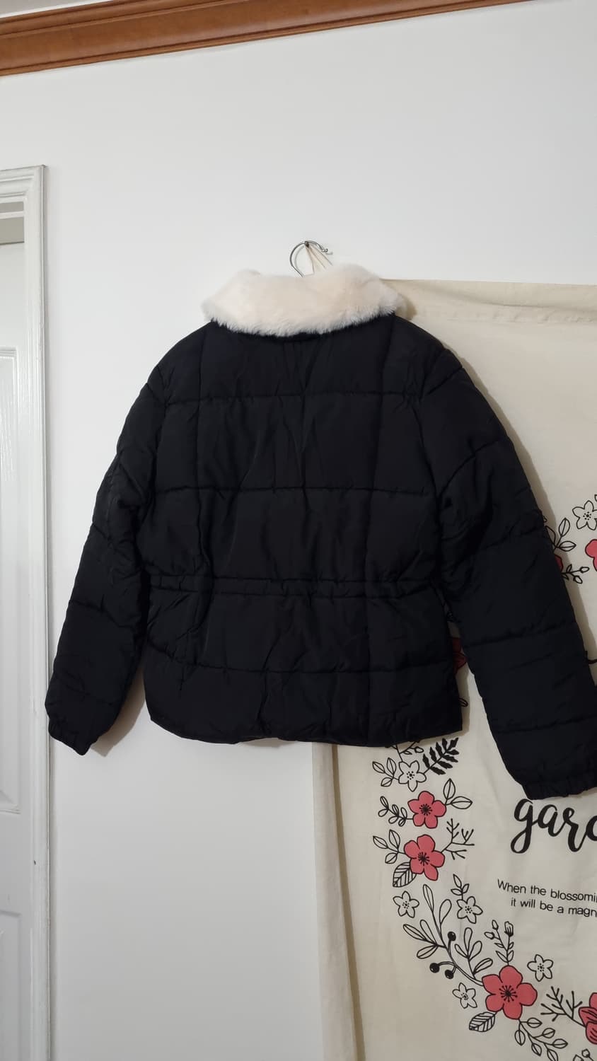 23FW on&on 퍼카라 패딩 숏 점퍼 55 상품이미지4