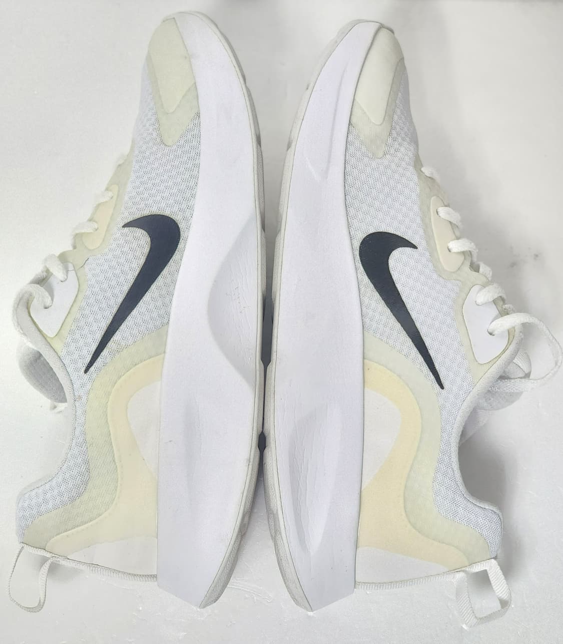 나이키 화이트 경량 러닝화 스니커즈 상품이미지5