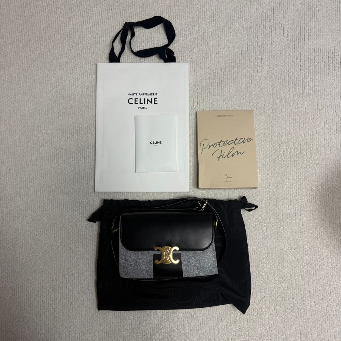 셀린느 클래식 트리옹프 백 샤이니 카프스킨 블랙 상품이미지4
