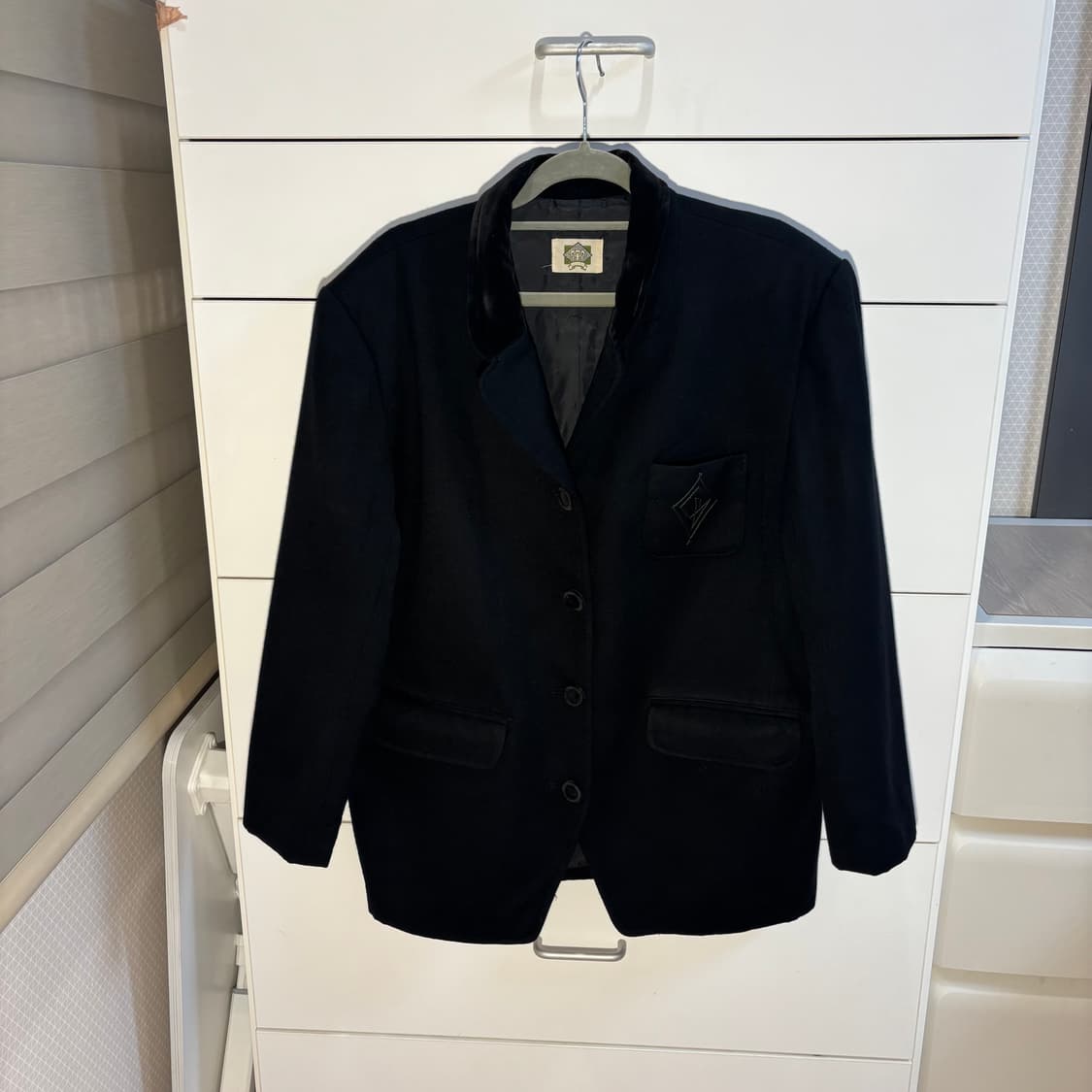 블랙 벨벳 카라 로고 울 핏좋은 자켓 상품이미지1