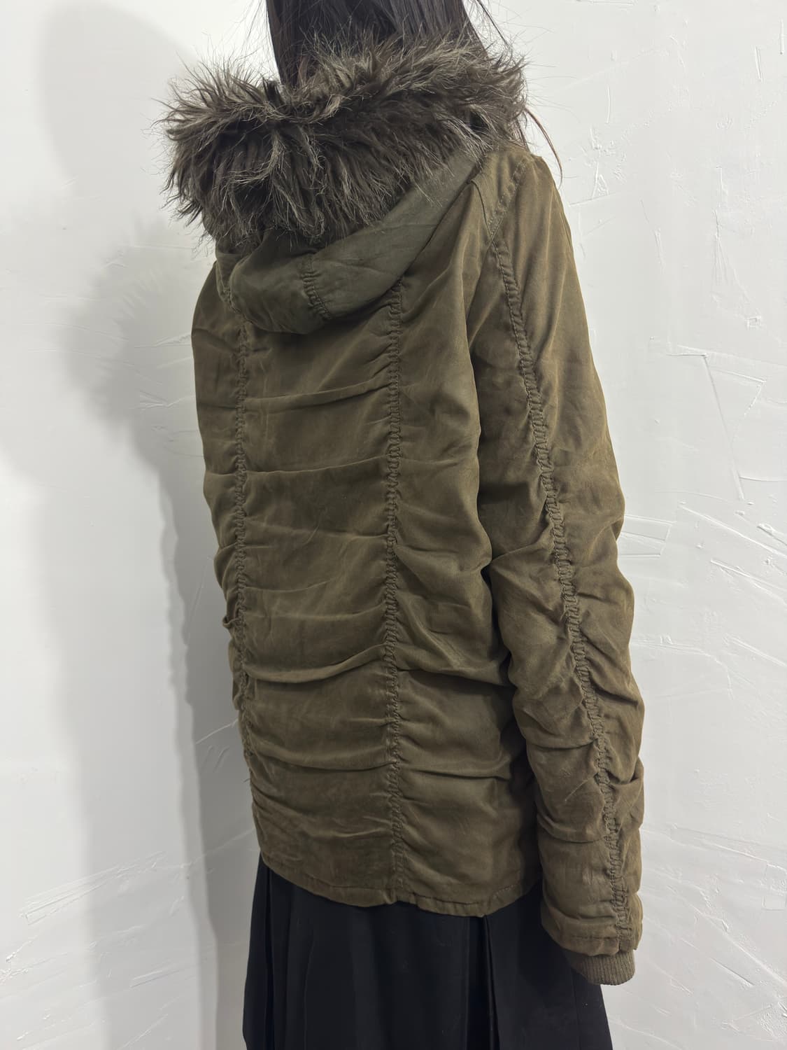 spinalh shirring detail fur hood jacket. 상품이미지7